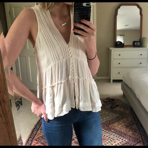 American Eagle Outfitters Tops - American Eagle Off-White Sleeveless Blouse